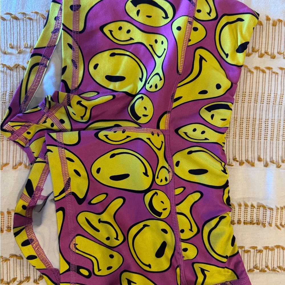 Fleo pink and smiley CrossFit shorts